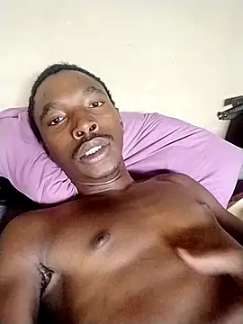 Snapshot of alphamale25 chatting on April 5, 2026, 4:53 am alphamale25 online show from April 5, 2026, 4:53 am