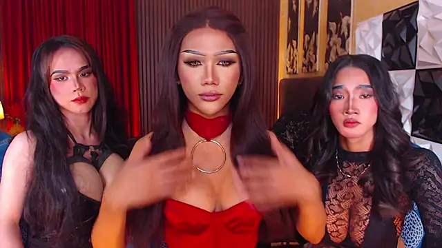 Snapshot of ThaliaSilvaTS chatting on April 3, 2026, 3:32 pm ThaliaSilvaTS online show from April 3, 2026, 3:32 pm