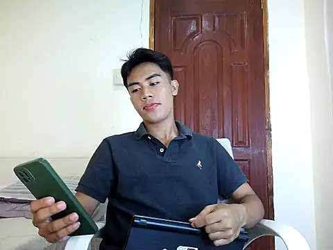 Snapshot of valerio_fernan chatting on May 27, 2026, 1:02 am valerio fernan online show from May 27, 2026, 1:02 am