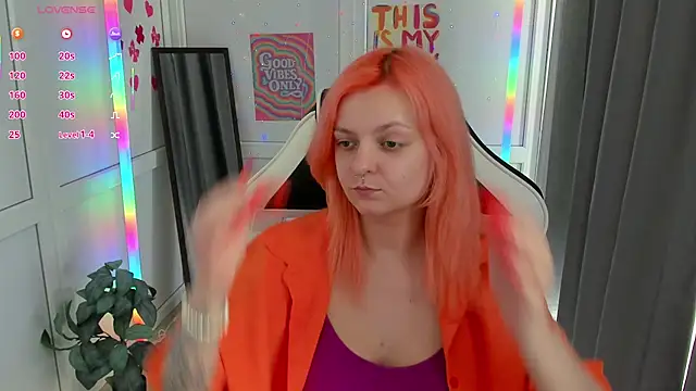 NightLeaf online show from July 15, 2026, 12:54 pm