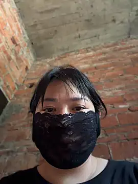 xiuxiu666 online show from May 13, 2026, 9:17 am