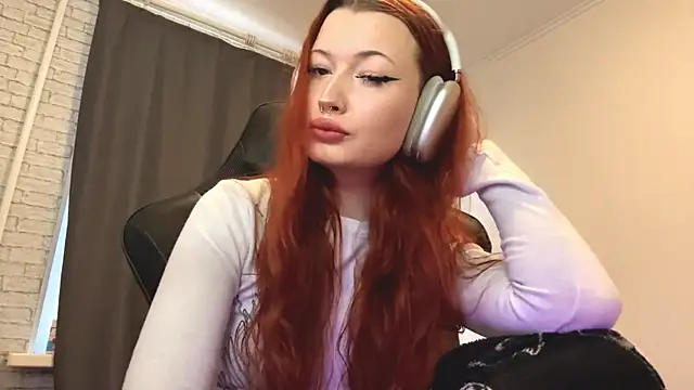 Snapshot of LaurenGoodhart chatting on April 9, 2026, 3:17 pm LaurenGoodhart online show from April 9, 2026, 3:17 pm