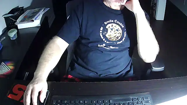 Shalun2000 online show from May 3, 2026, 3:01 am
