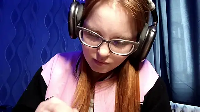 Sheriscute online show from April 10, 2026, 7:24 am