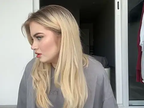 Snapshot of kirtova_ chatting on June 1, 2026, 11:56 am kirtova online show from June 1, 2026, 11:56 am