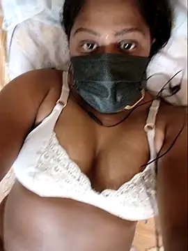 Romantic Woman online show from April 5, 2026, 1:52 pm