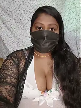 Romantic Woman online show from May 20, 2026, 10:54 am