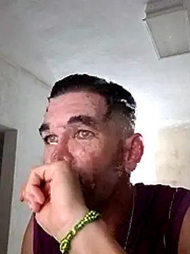 Snapshot of Brian8969 chatting on April 4, 2026, 2:54 am Brian8969 online show from April 4, 2026, 2:54 am