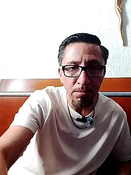 velvetblackcock online show from April 4, 2026, 10:07 pm