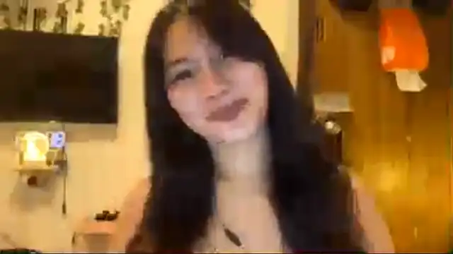 GlindaDejardin online show from April 11, 2026, 5:17 pm
