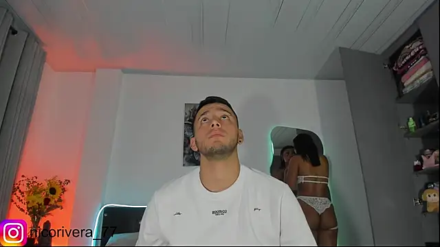 Emma Nico online show from April 17, 2026, 5:32 am