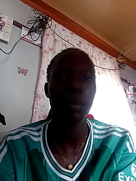 Snapshot of KLASSY77 chatting on April 11, 2026, 11:14 am KLASSY77 online show from April 11, 2026, 11:14 am