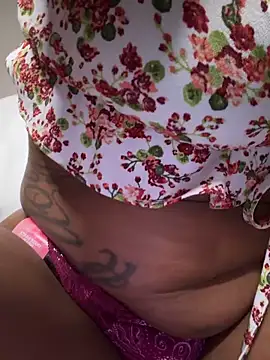 AreeAmor online show from April 15, 2026, 10:33 am