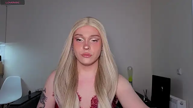 Alena dubai  online show from April 6, 2026, 3:13 pm