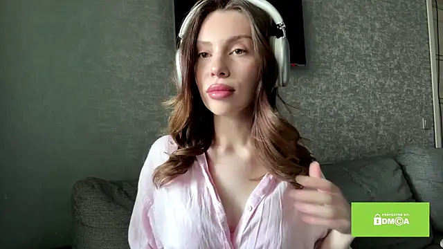 Snapshot of anycamx chatting on April 13, 2026, 6:19 am anycamx online show from April 13, 2026, 6:19 am