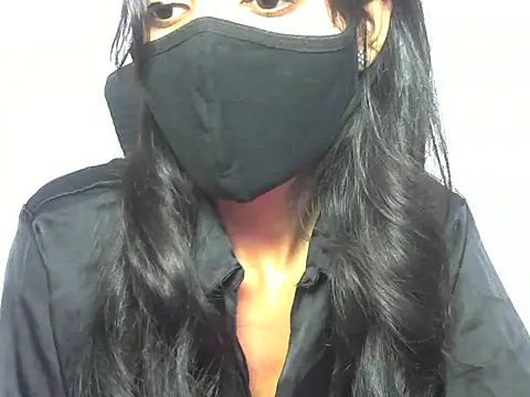 Snapshot of Shanaya_xo chatting on July 9, 2026, 3:38 pm Shanaya xo online show from July 9, 2026, 3:38 pm