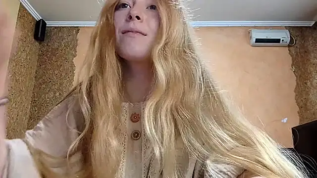 Snapshot of KateVibe_01 chatting on May 15, 2026, 4:19 am KateVibe 01 online show from May 15, 2026, 4:19 am