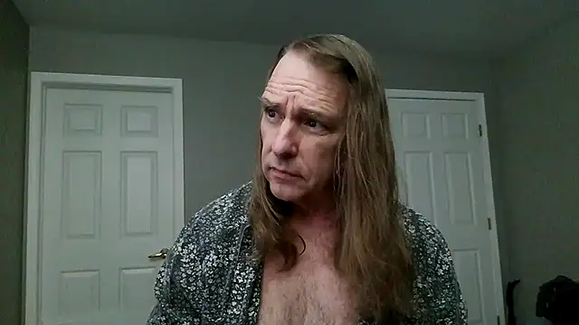 Snapshot of Magnus_Luv chatting on July 2, 2026, 11:38 am Magnus Luv online show from July 2, 2026, 11:38 am