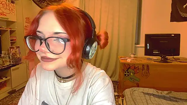 RedHeadCat online show from May 16, 2026, 10:41 pm