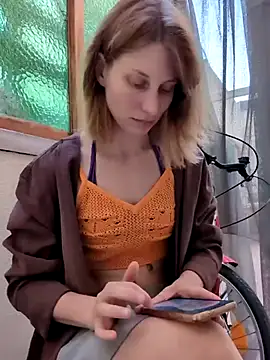 Snapshot of Julialexxxx chatting on July 9, 2026, 6:17 am Julialexxxx online show from July 9, 2026, 6:17 am