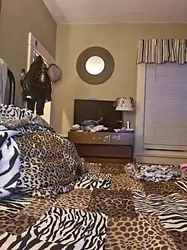 Mijaaaa12121 online show from April 8, 2026, 3:39 am