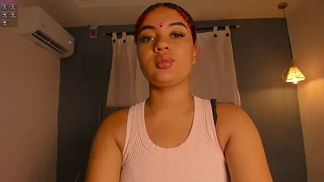 Snapshot of sweetkimmie_ chatting on April 19, 2026, 11:42 am sweetkimmie online show from April 19, 2026, 11:42 am