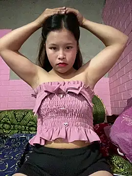 Hini cute online show from April 11, 2026, 6:29 am