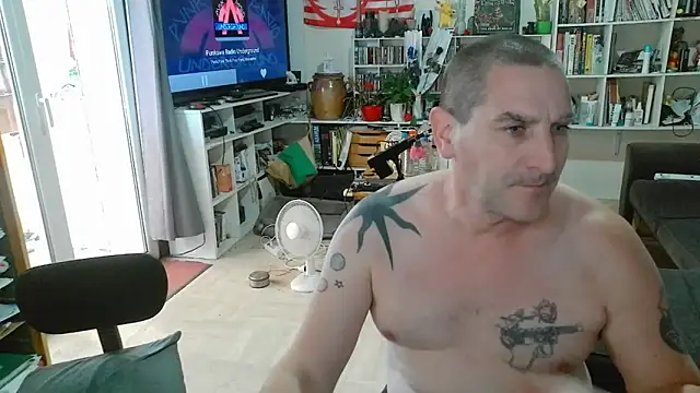 teddythebeer86 online show from June 30, 2026, 2:40 pm