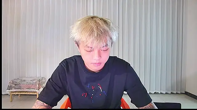 Zhuguli-001 online show from April 8, 2026, 4:56 am