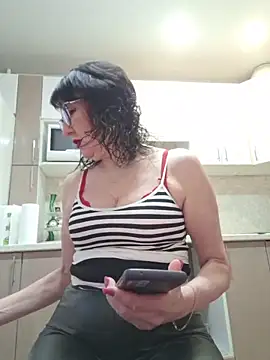 LaliaMia online show from April 16, 2026, 12:55 am