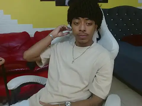 velvetcouple x online show from May 5, 2026, 1:41 pm