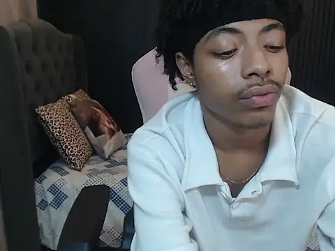 velvetcouple x online show from May 30, 2026, 1:52 pm