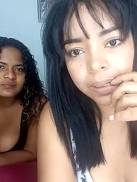 Peluchita girl online show from April 20, 2026, 3:37 pm