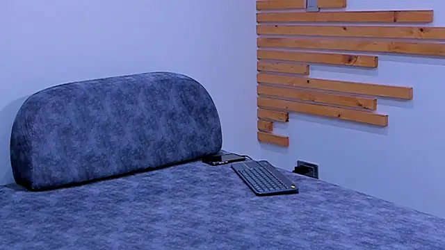 Mateew   online show from April 9, 2026, 1:38 pm