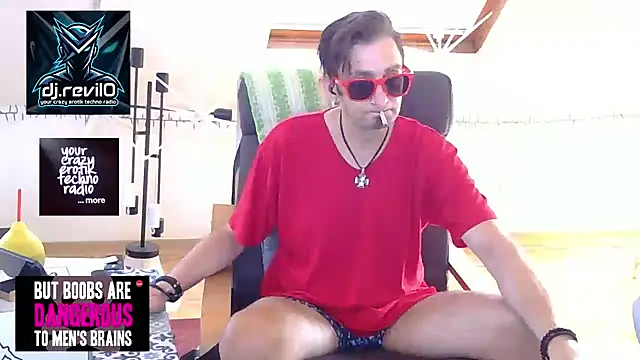 OllyFummler online show from May 31, 2026, 7:37 am