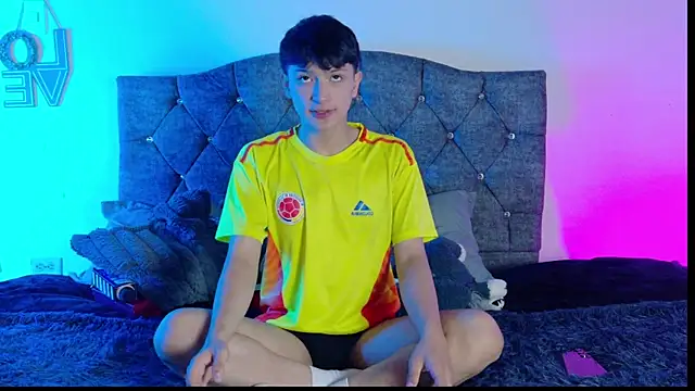 SaNti ll online show from May 27, 2026, 12:02 pm