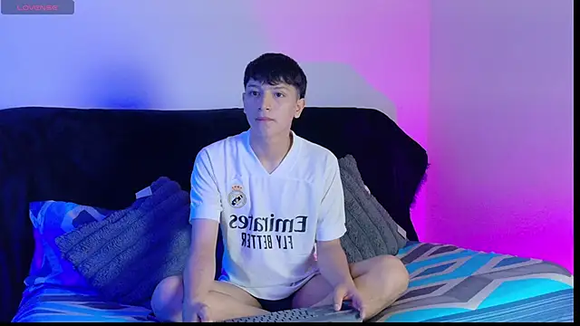 SaNti ll online show from May 28, 2026, 12:57 pm