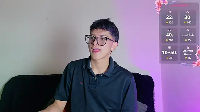 Snapshot of SaNti_ll chatting on July 4, 2026, 3:18 pm SaNti ll online show from July 4, 2026, 3:18 pm