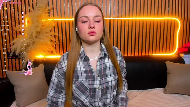 AlyaMe online show from May 5, 2026, 1:02 am