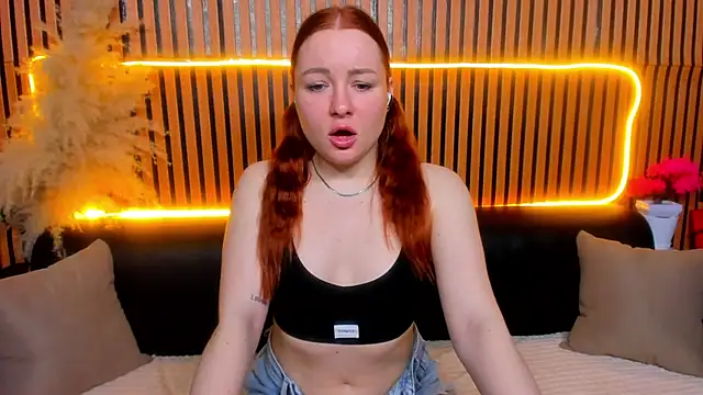 AlyaMe online show from May 15, 2026, 11:12 pm