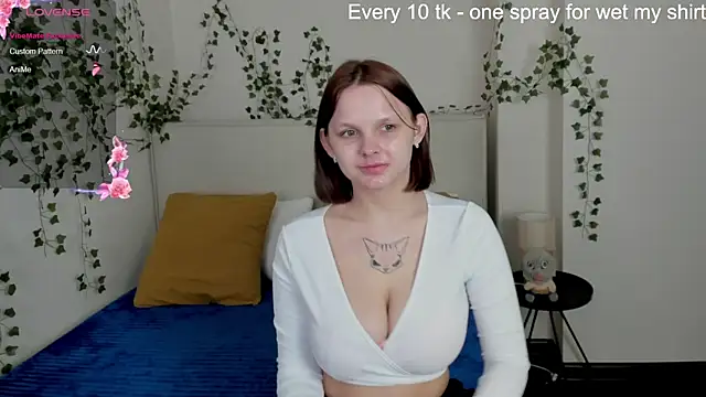Snapshot of Charlotte_Stee chatting on April 20, 2026, 2:25 am Charlotte Stee online show from April 20, 2026, 2:25 am