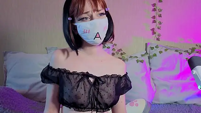 LunaNyanmi online show from June 16, 2026, 1:36 pm