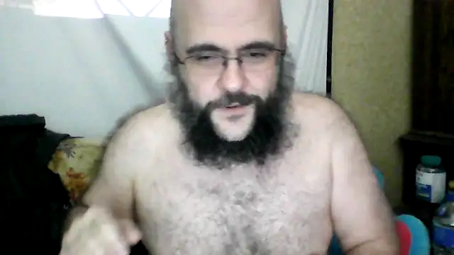 BriTheTopBear online show from May 18, 2026, 4:07 am