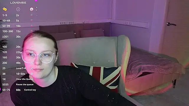 JessieWayy online show from May 19, 2026, 1:11 am