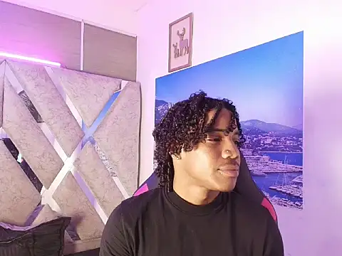 Snapshot of axel_silva4 chatting on May 15, 2026, 7:43 pm axel silva4 online show from May 15, 2026, 7:43 pm