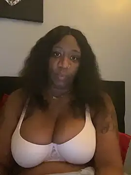 amberchill26 online show from May 25, 2026, 1:06 pm
