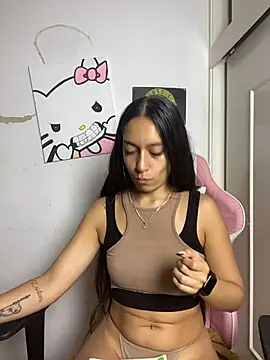 DulceLatinaxo online show from July 7, 2026, 6:47 am