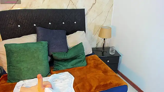 hasley cute online show from April 7, 2026, 7:36 pm