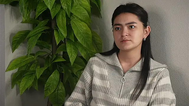 KatheKmiec online show from April 9, 2026, 4:23 am