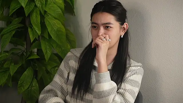 KatheKmiec online show from April 9, 2026, 6:19 am